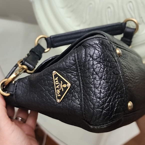 Prada shoulder bag and dust bag - Picture 9 of 16